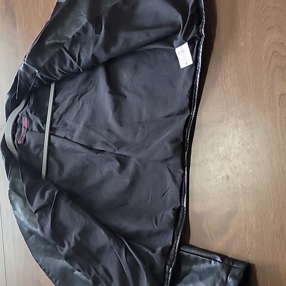 Moto jacket size M Black Zipper closure great pre-owned condition casual - Picture 11 of 13